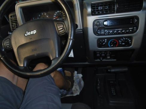 Used 2005 Jeep Wrangler Unlimited AWD/4WD image 24