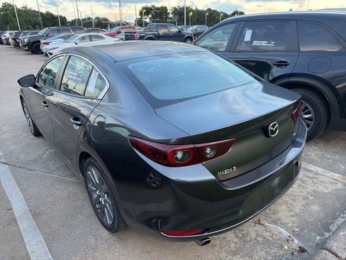 Used 2025 MAZDA MAZDA3 s FWD image 4