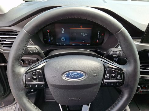 Certified 2023 Ford Escape Active AWD/4WD image 19