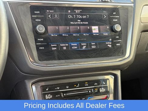 Used 2024 Volkswagen Tiguan SE AWD/4WD image 10