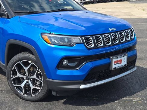 Certified 2025 Jeep Compass Limited AWD/4WD image 2