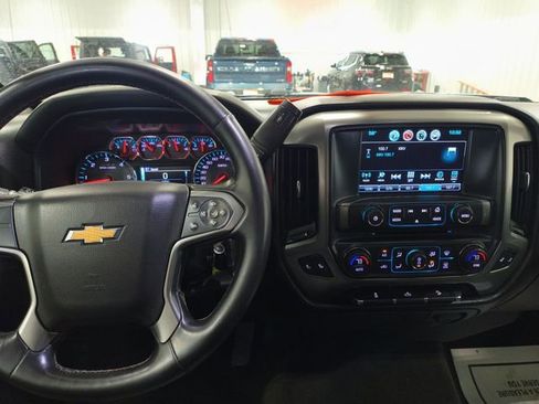 Used 2018 Chevrolet Silverado 1500 LT w/ All Star Edition AWD/4WD image 9