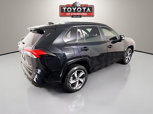 Certified 2025 Toyota RAV4 SE image 8