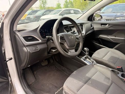 Used 2019 Hyundai Accent SE FWD image 9
