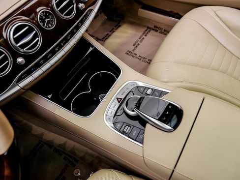 Used 2019 Mercedes-Benz S 560 4MATIC Sedan image 29