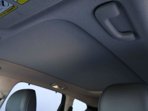 Used 2023 Hyundai Santa Fe Limited image 10