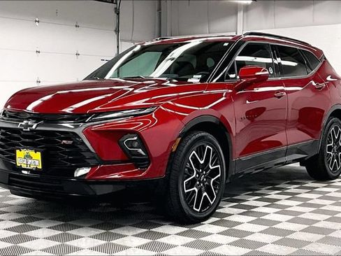 Used 2024 Chevrolet Blazer RS FWD image 12