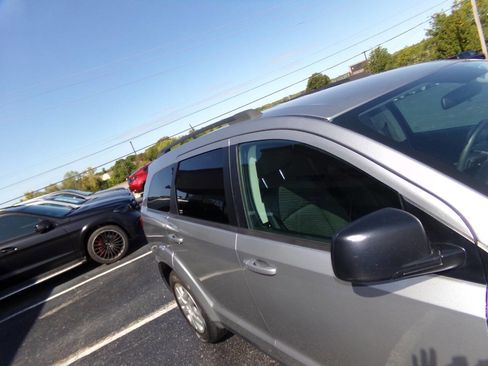 Used 2017 Dodge Journey SE w/ Flexible Seating Group image 41