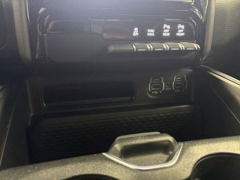 Used 2024 RAM 1500 Big Horn image 37