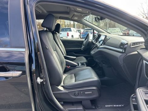 Used 2023 Honda Odyssey Touring image 17