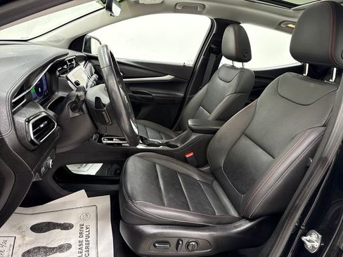 Used 2023 Chevrolet Bolt EUV Premier w/ Sun & Sound Package image 19