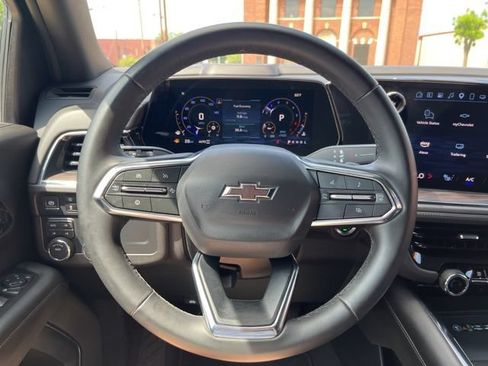 Used 2025 Chevrolet Tahoe Z71 AWD/4WD image 43