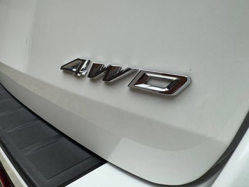 Certified 2023 Ford Explorer XLT w/ Equipment Group 202A AWD/4WD image 6