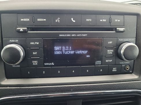 Used 2016 Dodge Grand Caravan American Value Package w/ UConnect Hands-Free Group image 25