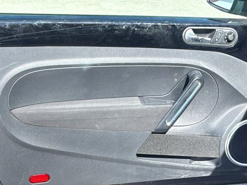 Used 2014 Volkswagen Beetle R-Line image 12