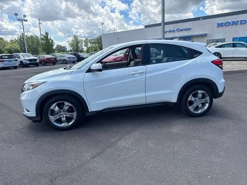 Used 2017 Honda HR-V LX image 16