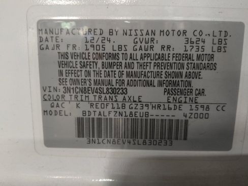 Used 2025 Nissan Versa SV FWD image 33