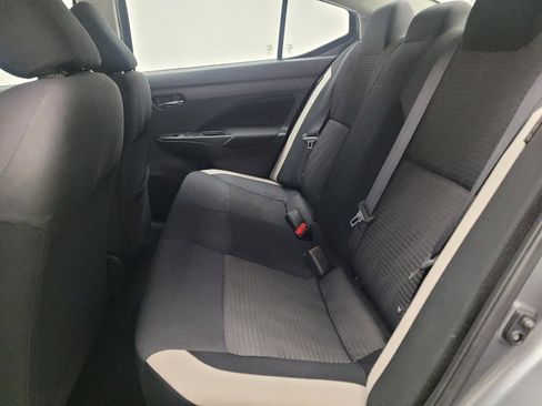 Used 2021 Nissan Versa SV FWD image 18
