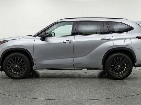 Used 2025 Toyota Highlander XSE image 5