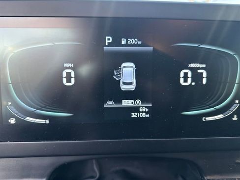 Used 2024 Kia Sportage LX image 15