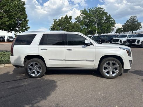 Used 2019 Cadillac Escalade Platinum AWD/4WD image 6
