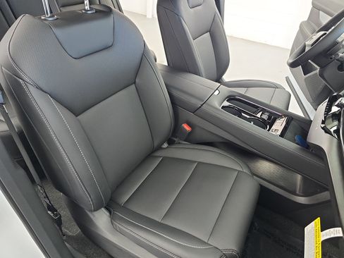 New 2026 Nissan Murano SL image 10