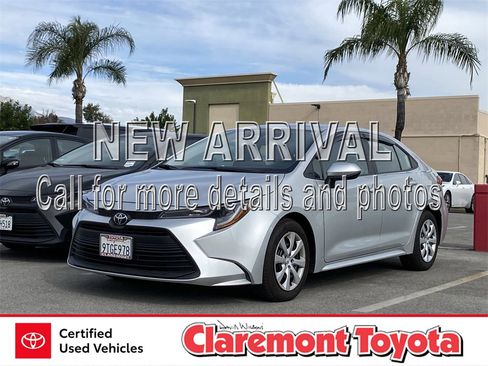 Certified 2025 Toyota Corolla LE image 1