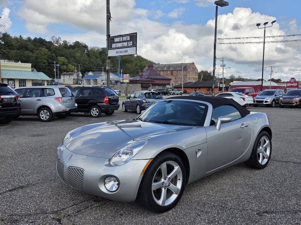 Used 2008 Pontiac Solstice Convertible w/ Preferred Package RWD image 1