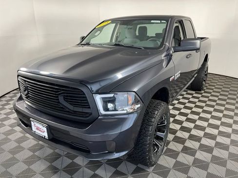 Used 2018 RAM 1500 Express w/ Express Value Package AWD/4WD image 2