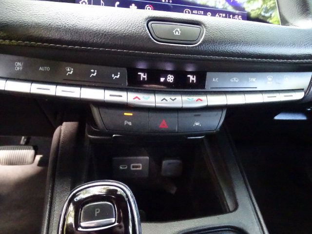 Certified 2023 Cadillac XT4 Premium Luxury AWD/4WD image 12