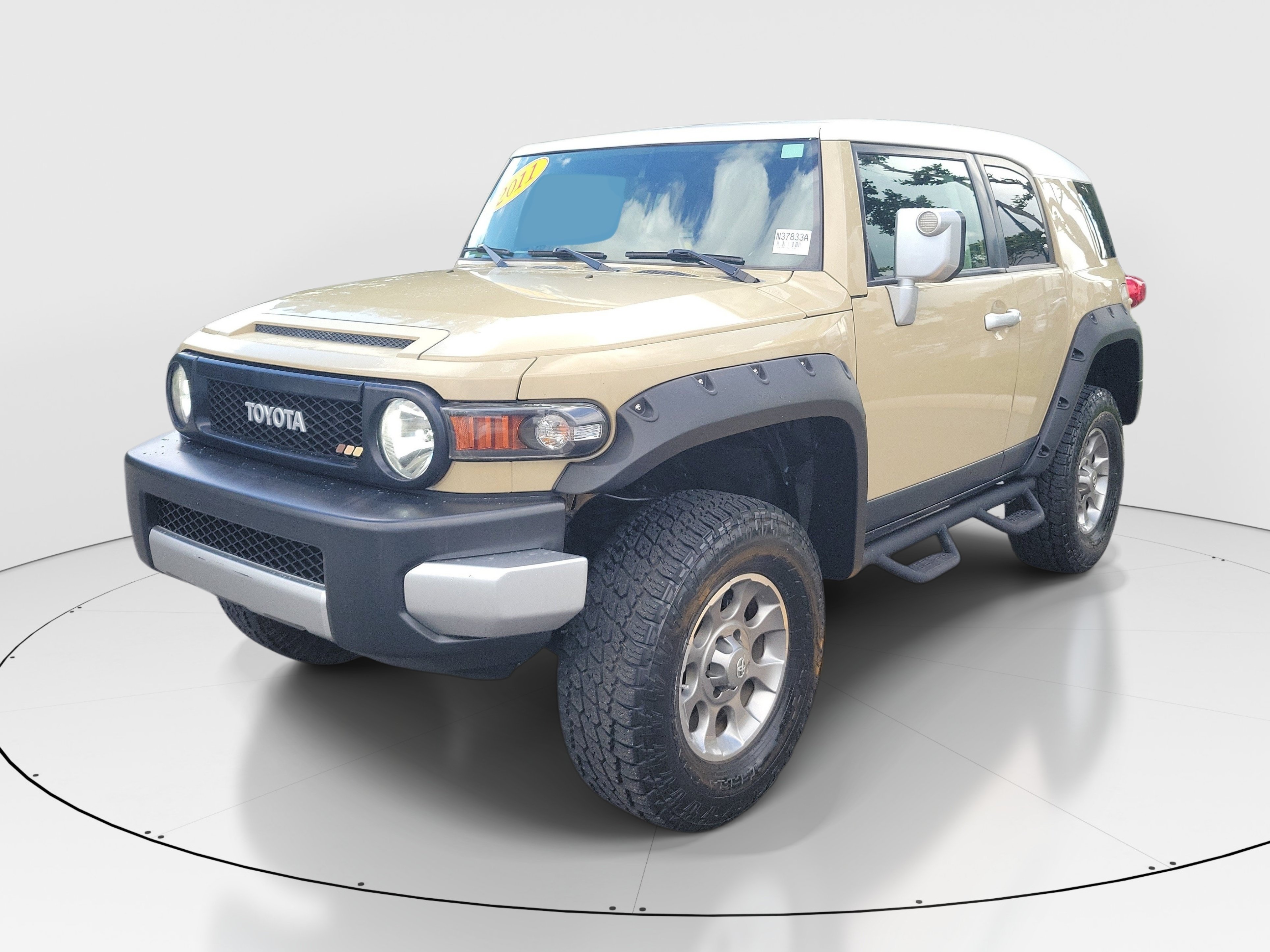 Used 2011 Toyota FJ Cruiser 4WD w/ Upgrade Pkg image 3