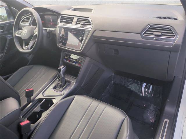Used 2023 Volkswagen Tiguan SE R-Line FWD image 22