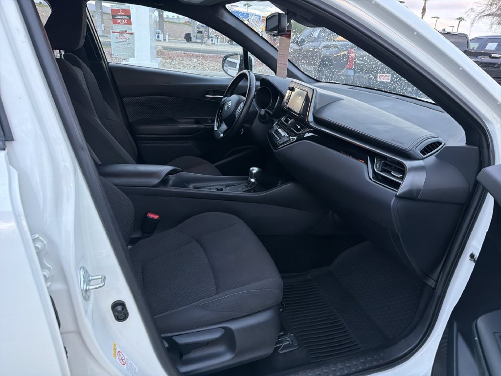Used 2018 Toyota C-HR XLE FWD image 26