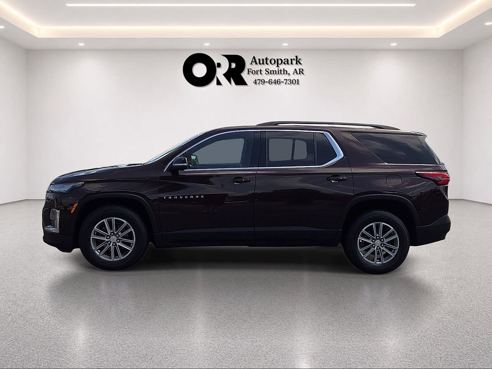 Used 2023 Chevrolet Traverse LT AWD/4WD image 3