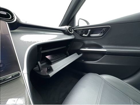 Used 2024 Mercedes-Benz C 300 Sedan image 43