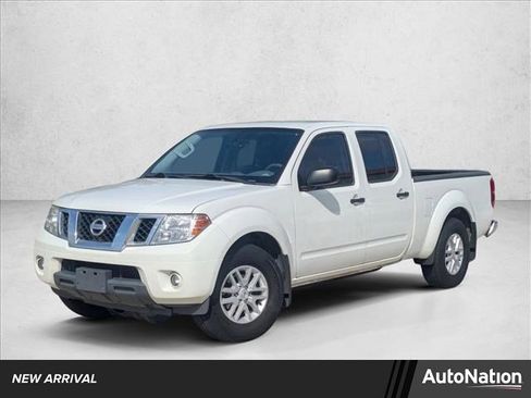 Used 2020 Nissan Frontier SV image 1