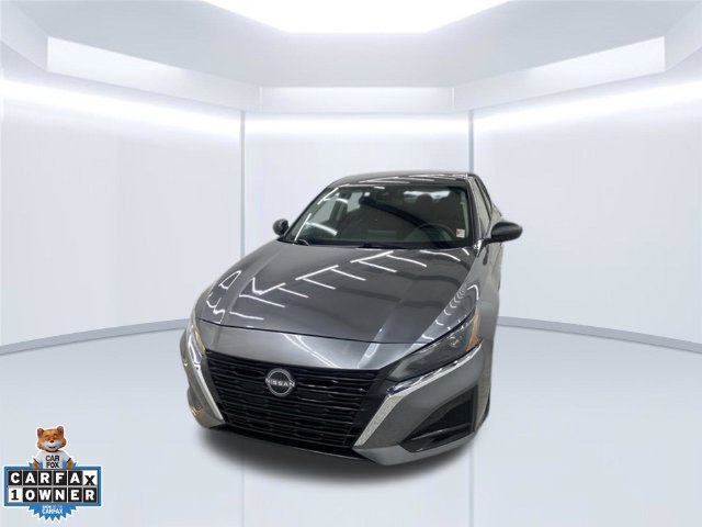 Used 2025 Nissan Altima 2.5 SV FWD image 3