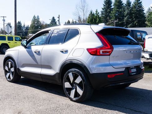 Used 2023 Volvo XC40 Recharge Ultimate AWD/4WD image 4