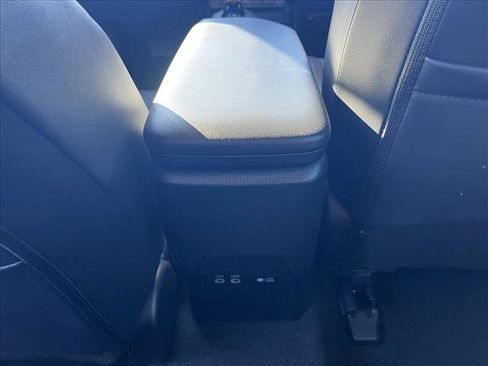 Certified 2025 Toyota Prius Plug-In Hybrid image 18