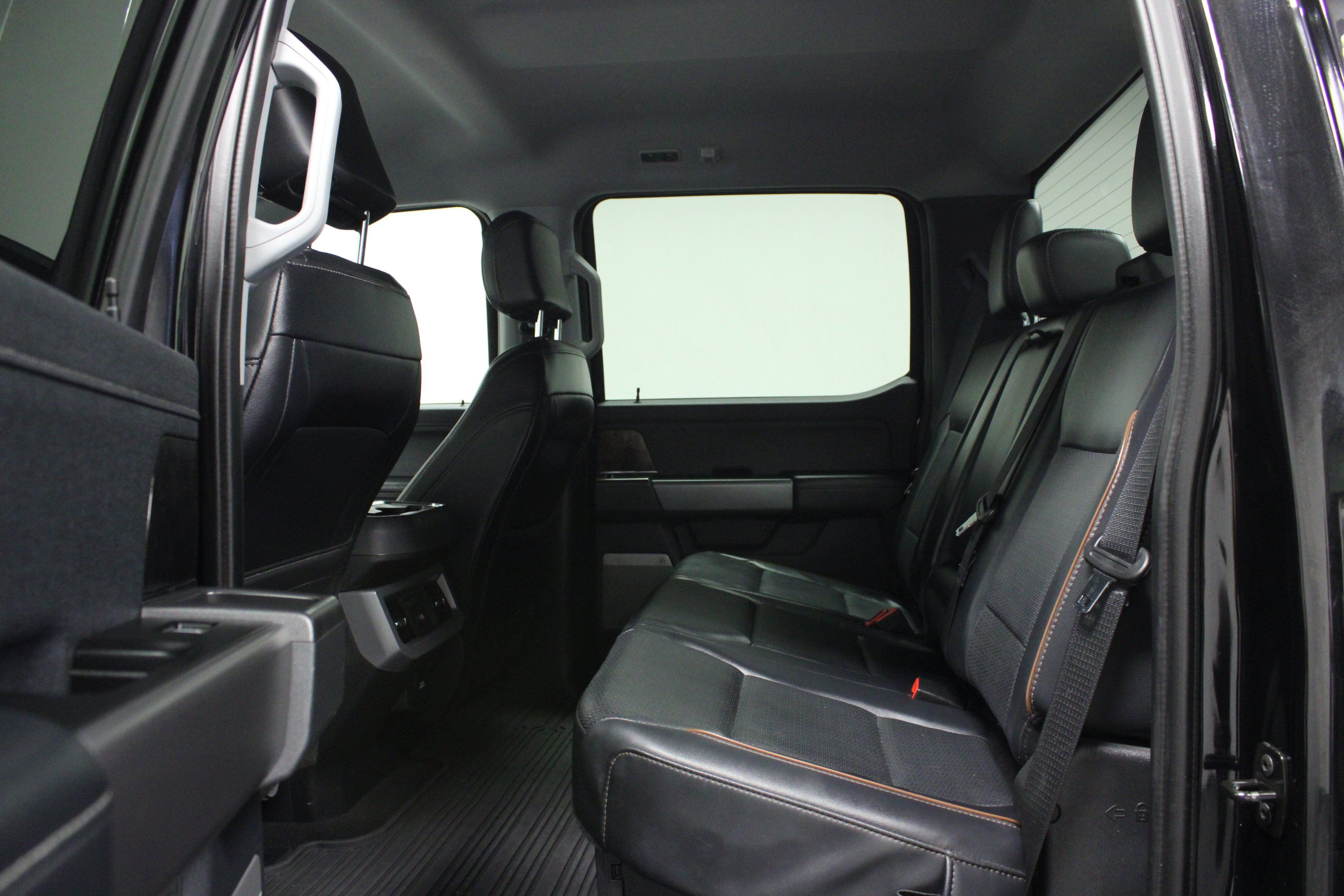 Used 2025 Ford F250 Lariat w/ Black Appearance Package AWD/4WD image 13