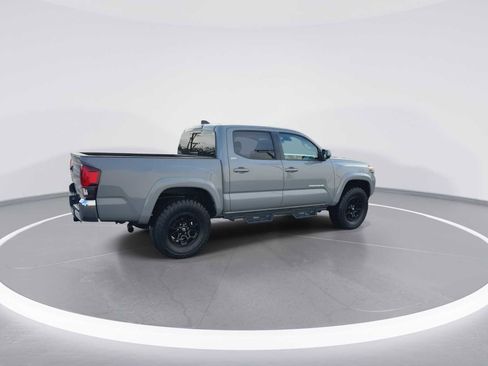 Certified 2020 Toyota Tacoma SR5 image 8