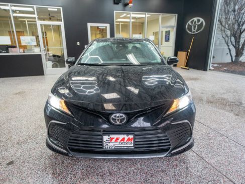Used 2024 Toyota Camry LE w/ Convenience Package image 6