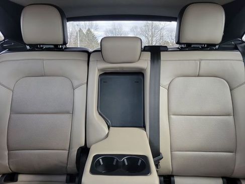 Used 2020 Ford Escape Titanium image 21