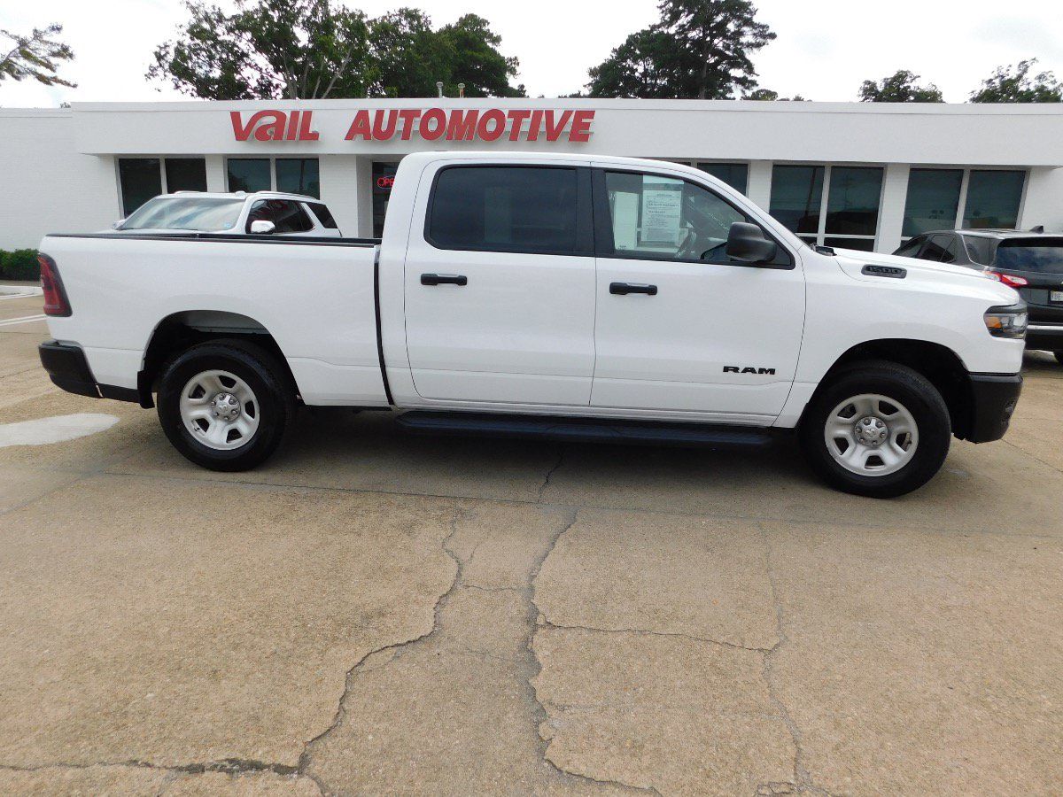 Used 2025 RAM 1500 Tradesman AWD/4WD image 2