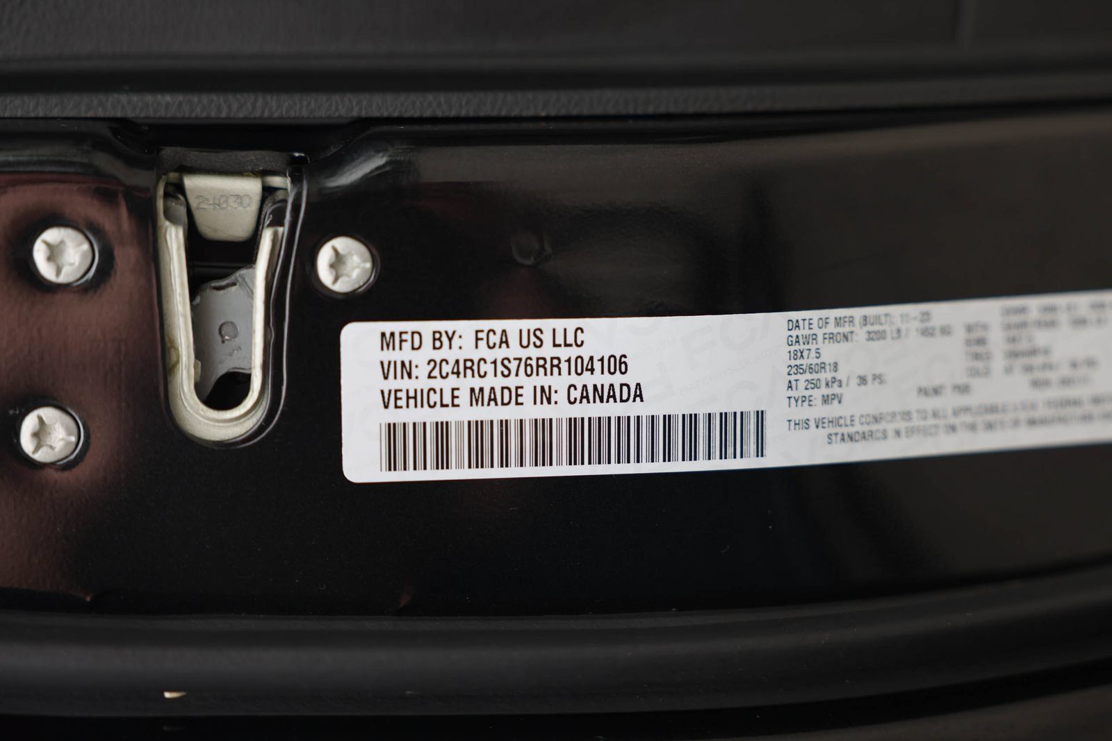 Used 2024 Chrysler Pacifica Limited FWD image 42