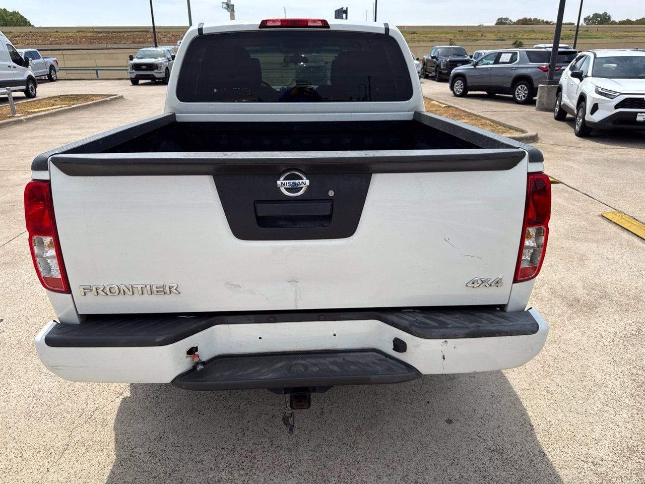 Used 2017 Nissan Frontier S w/ S Work Truck Package (4X4) image 9