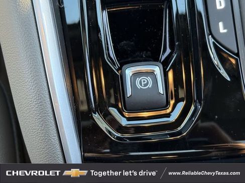 Used 2026 Chevrolet Colorado ZR2 w/ Technology Package image 18