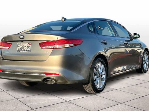 Used 2017 Kia Optima EX image 15