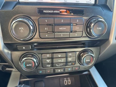 Used 2016 Ford F150 Lariat image 20