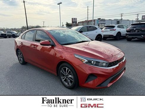 Used 2022 Kia Forte LXS image 1